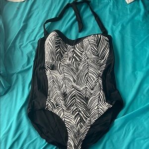 Merona Black and White One Piece Swimsuit